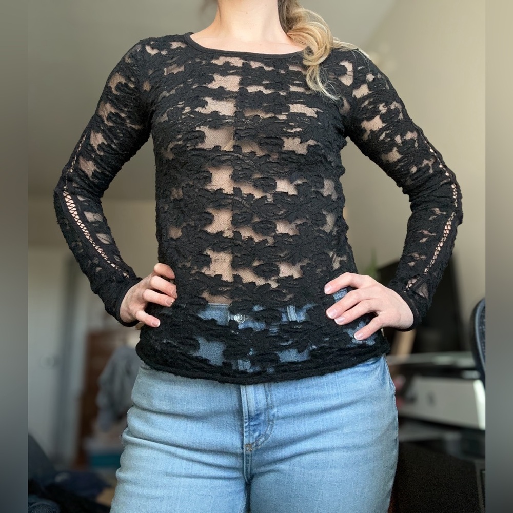 FREE PEOPLE XS black lace top